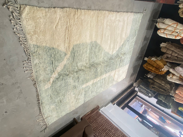 Authentic Berber Carpet from the Middle Atlas Mountains - CR611