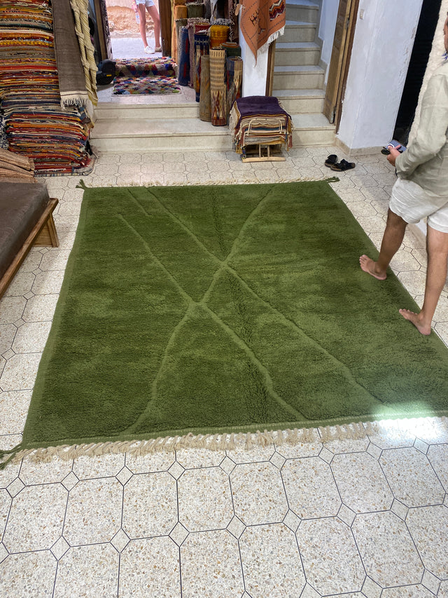 Authentic Berber Carpet from the Middle Atlas Mountains - CR612