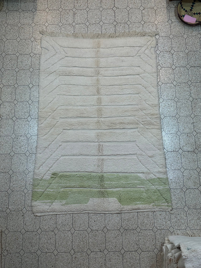 Handmade 100% Wool Beni Ouarain: Unique Geometric Design - BO601