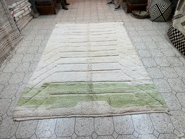 Handmade 100% Wool Beni Ouarain: Unique Geometric Design - BO601