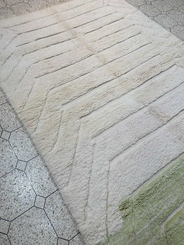 Handmade 100% Wool Beni Ouarain: Unique Geometric Design - BO601